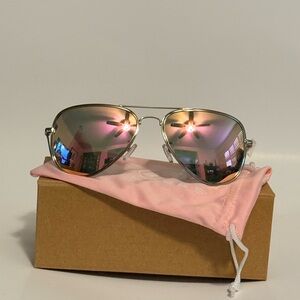 Chic Silver Aviator Sunglasses with Pink Lenses
